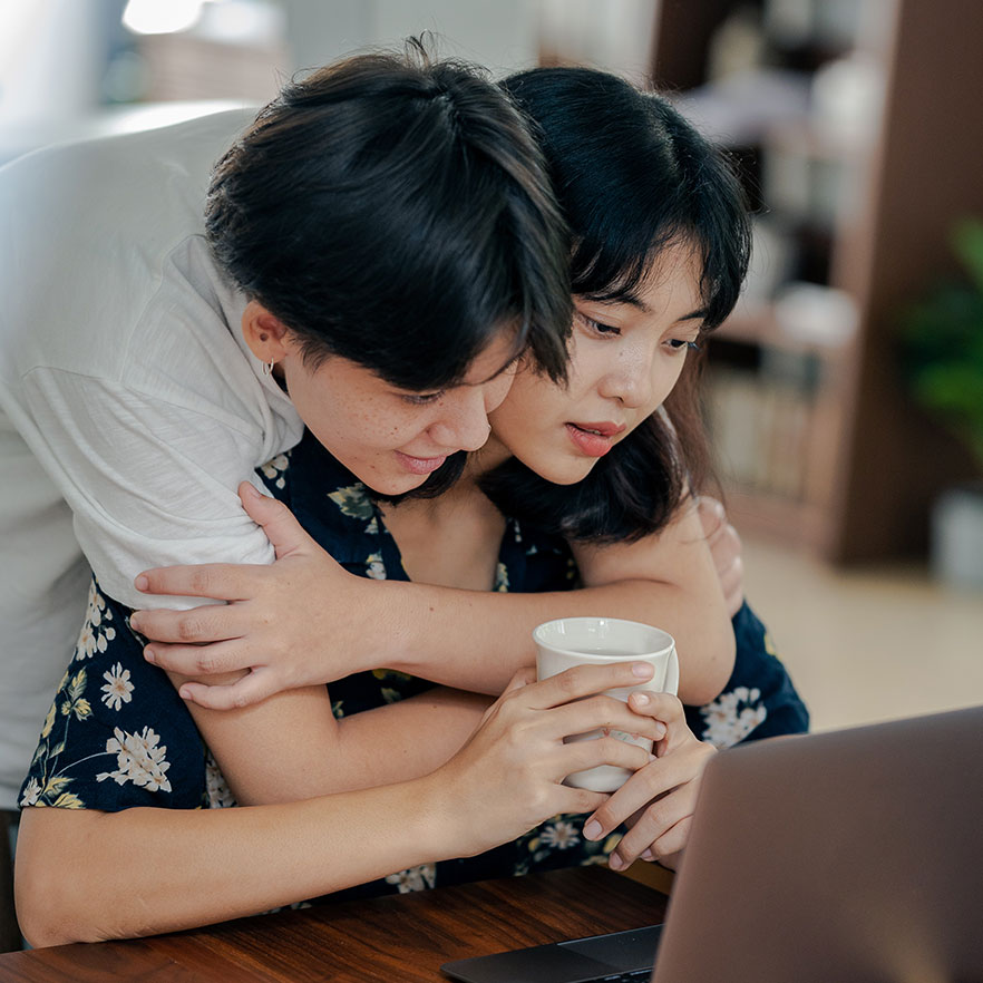 Photo of a couple getting questions answered
