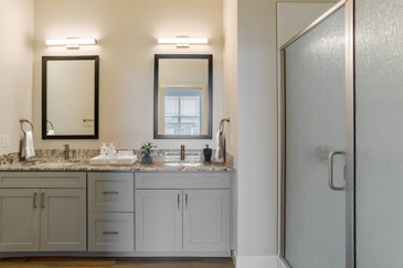 Destination at Arista - Bathroom