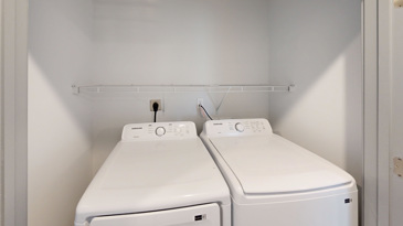 The Retreat at Canal - Laundry Room