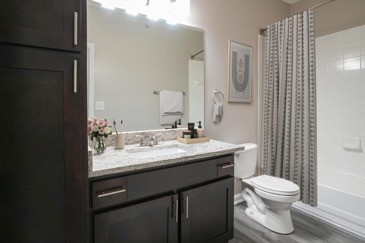 Oxmoor - Bathroom