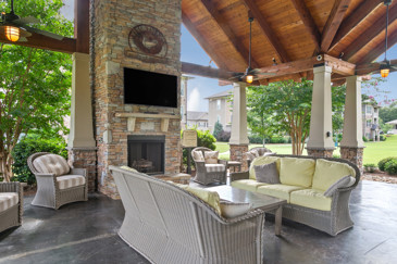 Legacy at Jones Farm - Outdoor Lounge