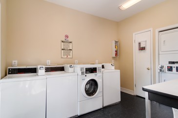 North Park at Eagle's Landing - Laundry Room
