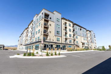 Flatiron Flats - Leasing Office