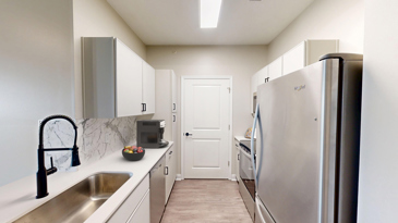 Double Creek Flats - Kitchen