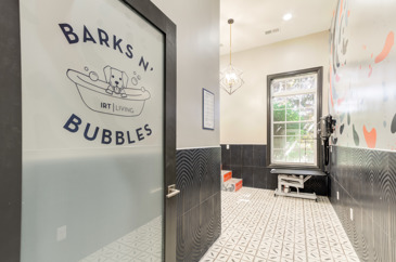 Tail wags guaranteed—luxury grooming made easy