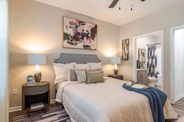 Cozy Bedroom Featuring an En-Suite Bathroom