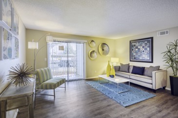 Hearthstone at City Center - Living Room