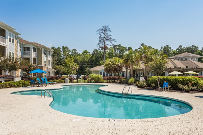 The relaxing community pool at St James at Goose Creek apartments. 