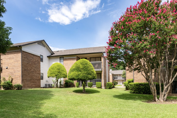 Fox Trails - Exterior