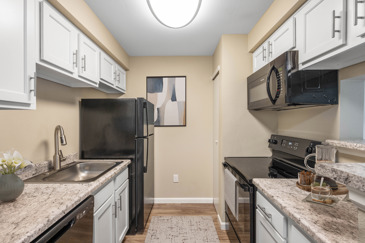 Bella Terra at City Center - Kitchen