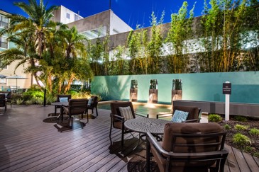 Millenia 700 - Outdoor Lounge