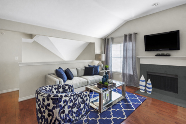 Lakeside at Coppell - Living Room