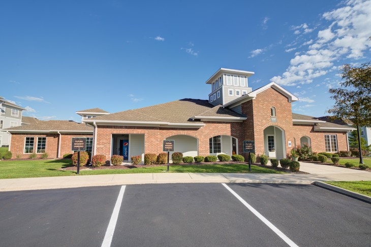 Oak Crossing | Fort Wayne, Indiana Apartments | Allen County