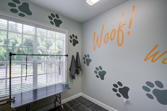 Complete with grooming stations, bathing facilities, and pet-friendly amenities, this spa provides residents with a convenient and relaxing space to care for their pets' grooming needs.