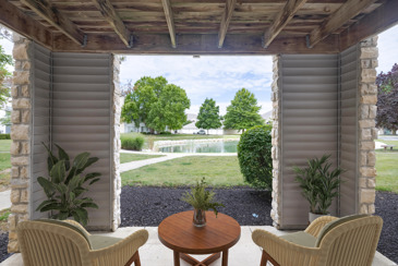 Bennington Pond - Patio