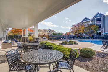 Reserve at Creekside - Outdoor Lounge