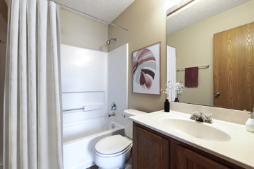 Hilliard Park - Bathroom