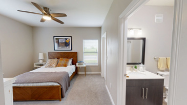 Autumn Breeze - Bedroom