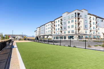 Flatiron Flats - Dog Park