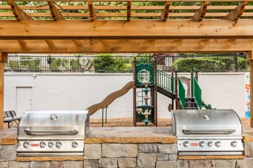 The Pointe at Canyon Ridge - Grill Area