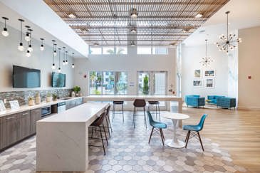 Millenia 700 - Clubhouse