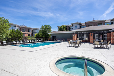 Bristol Village - Pool