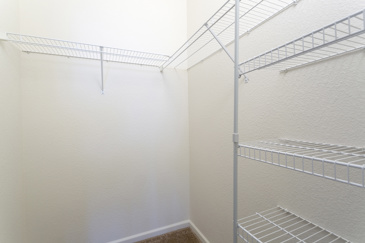 PeakView at T-Bone Ranch - Closet