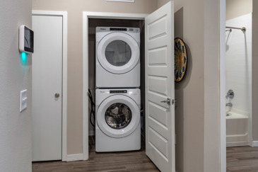 3030 at Apopka - Laundry Room