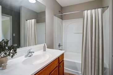 Riverford Crossing - Bathroom