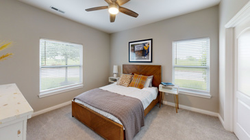 Autumn Breeze - Bedroom
