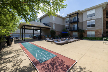 Outdoor lounge near the pool at The Chelsea in Columbus, OH.